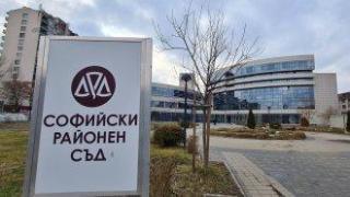 Съдия качил снимка на свидетелка в група за проститутки